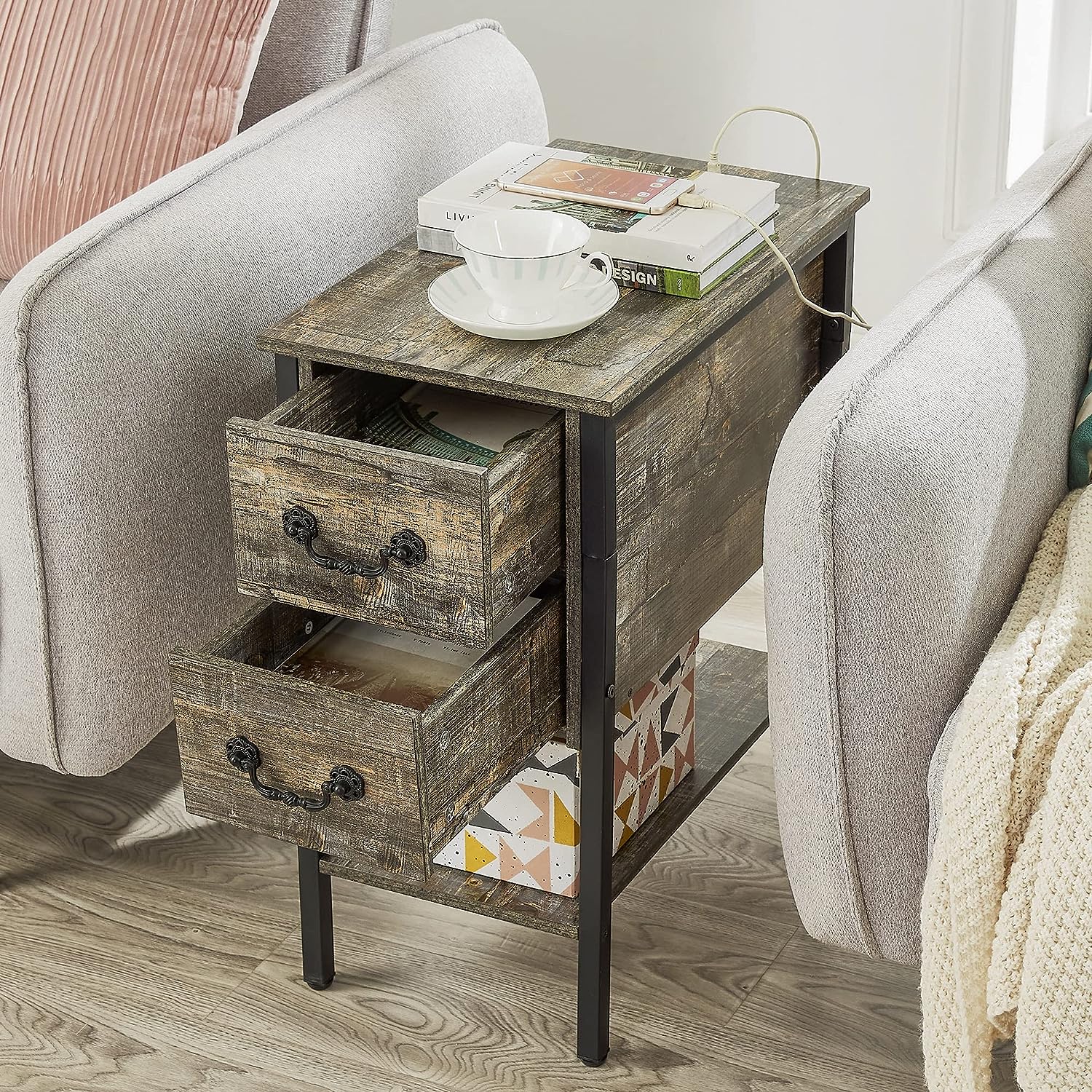 Accent table store with charging station