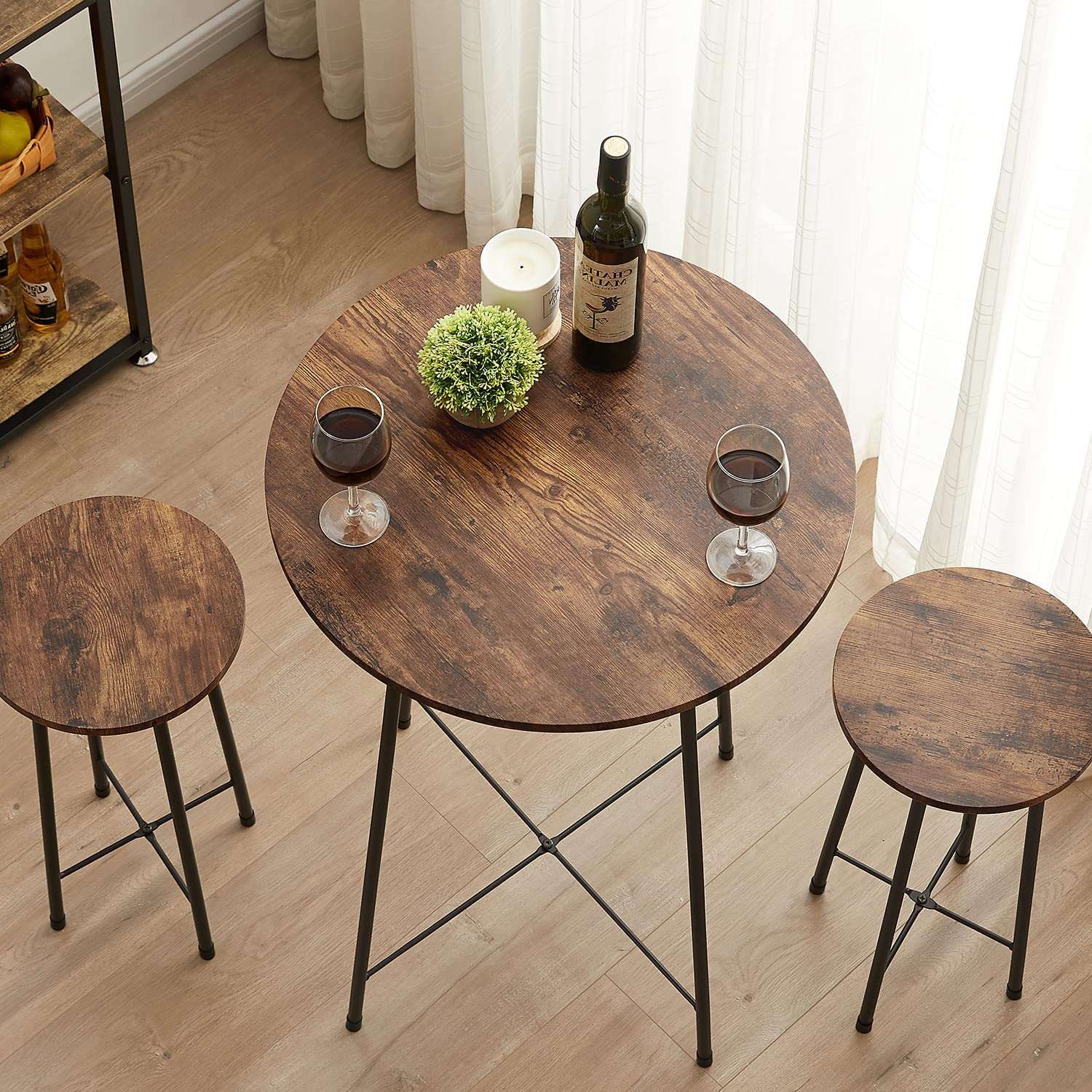 Round cafe discount table and chairs