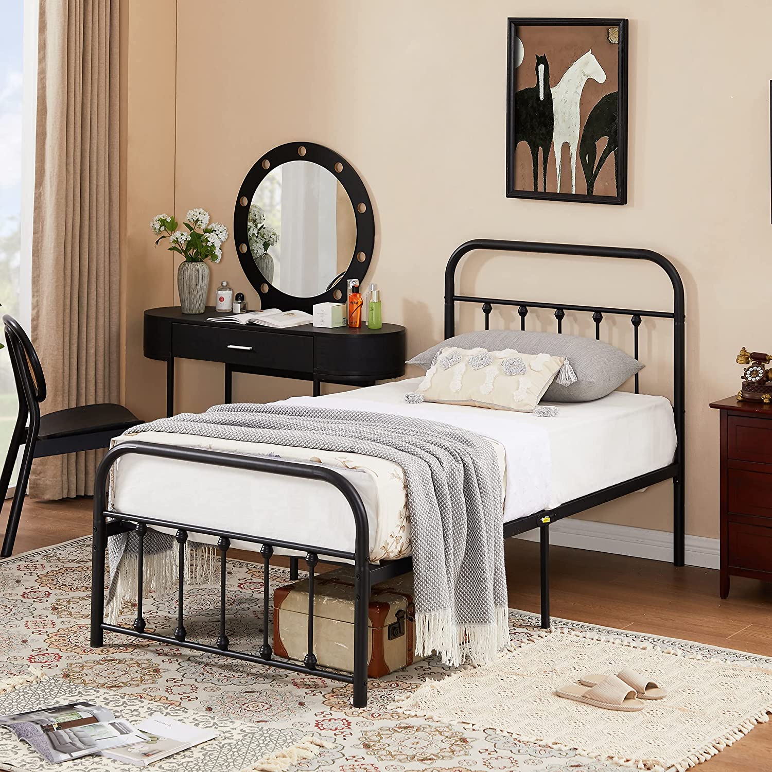 VECELO Vintage Metal Frame Platform With Headboard And Footboard,Heavy ...